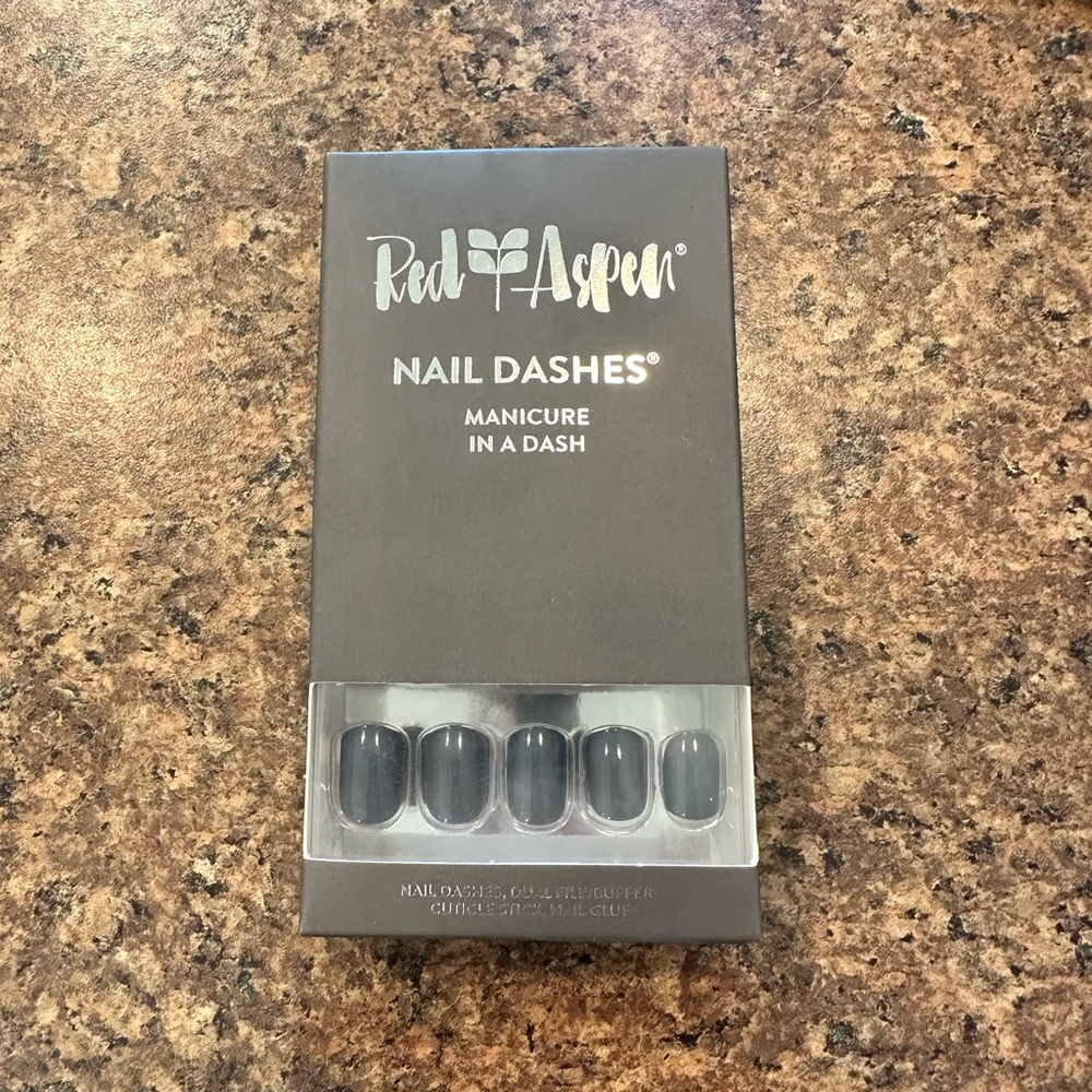 Red Aspen Nail Dashes | Dark + Stormi Short Square